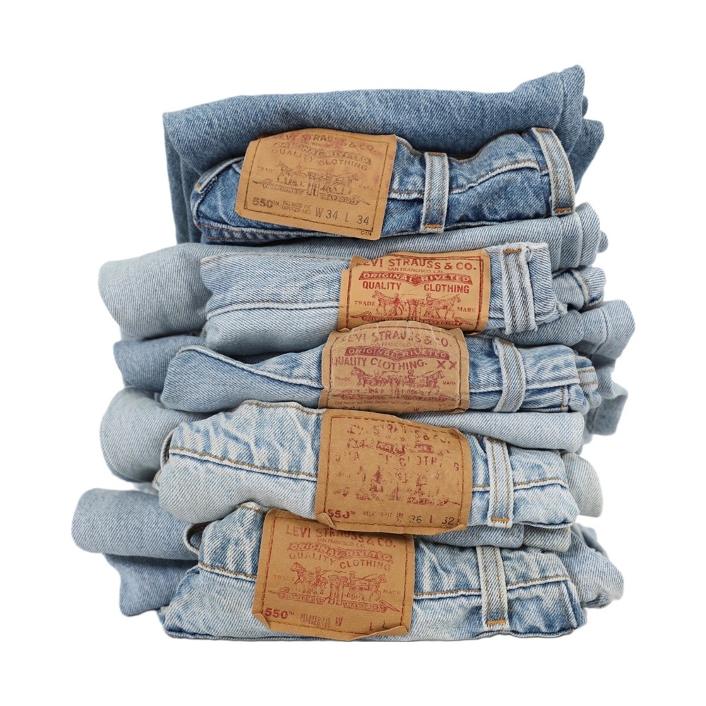 high waisted Levi’s jeans - Picture 3 of 16